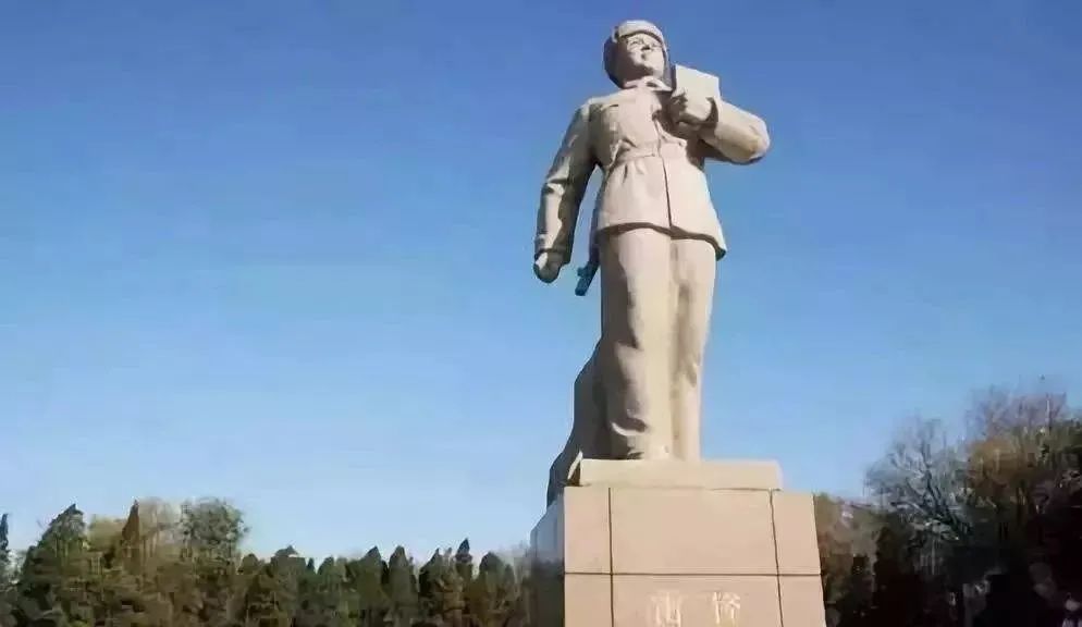 尋訪雷鋒足跡，感受雷鋒精神！——九九智能環(huán)保3.5學(xué)雷鋒紀(jì)念日主題黨日活動