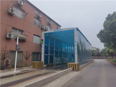 洗后即干，離場即凈：智能工程洗車機(jī)“三段式清洗”