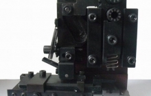 端子壓接模具設(shè)計(jì)時(shí)的注意事項(xiàng)有？